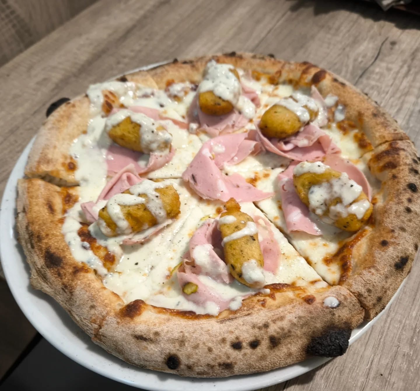 Carte et Menus 2026 - Èssenza - Pizza & Bistrot à Campofelice Di Roccella |  TheFork