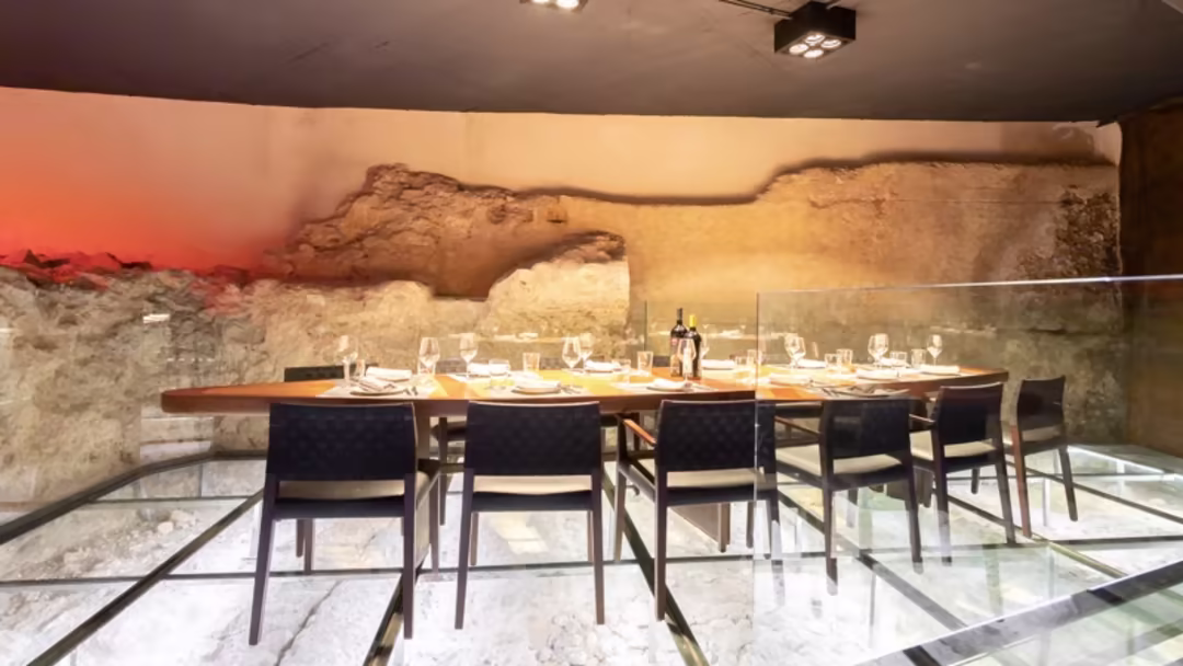 Orio Restaurant Interior
