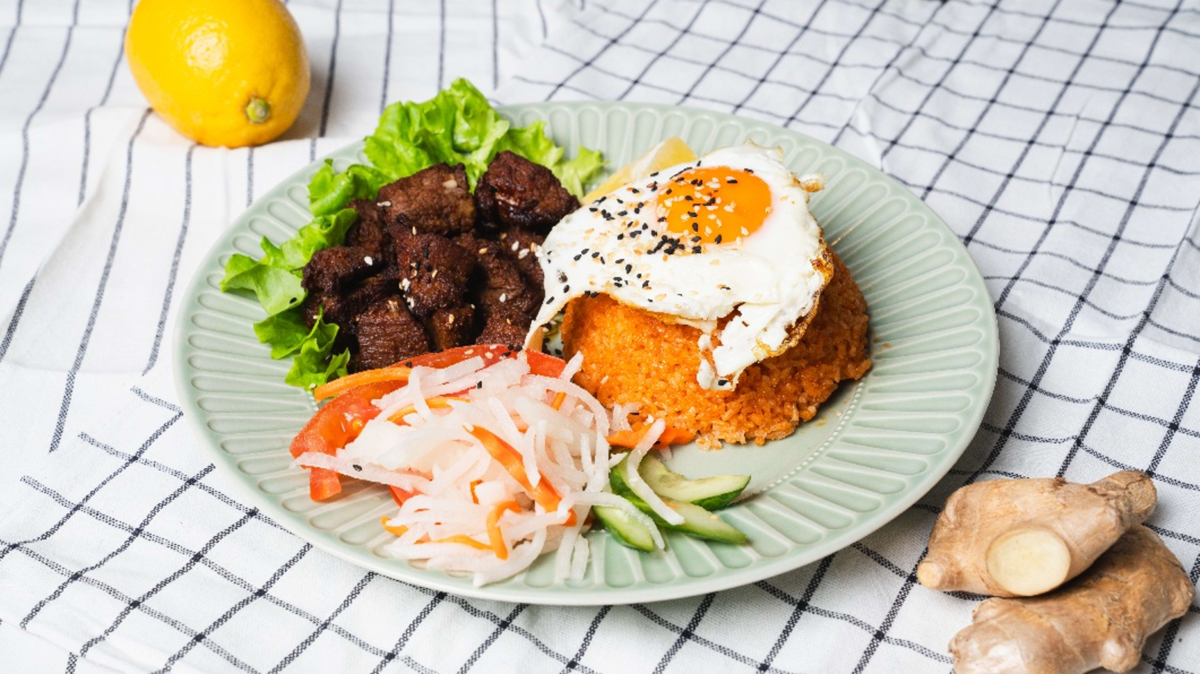 Top rated lunch restaurants near me