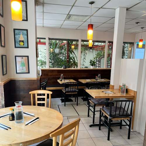 Petit Naka Jourdain, Paris