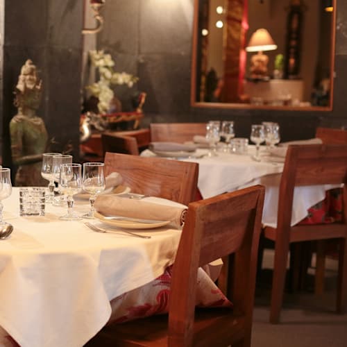 Djakarta Bali, Paris