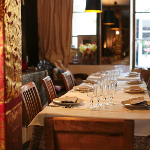 Djakarta Bali, Paris