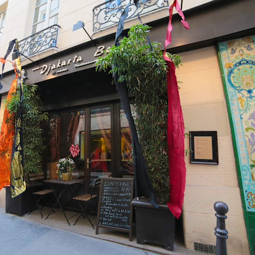 Djakarta Bali, Paris