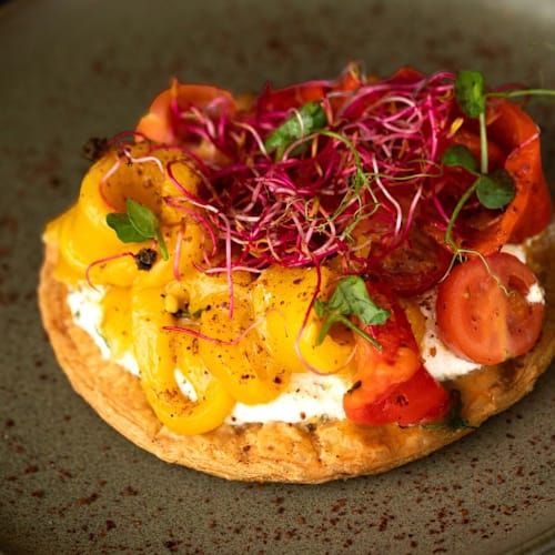 Kitchen & Bar at Courtyard By Marriott Paris Créteil, Créteil