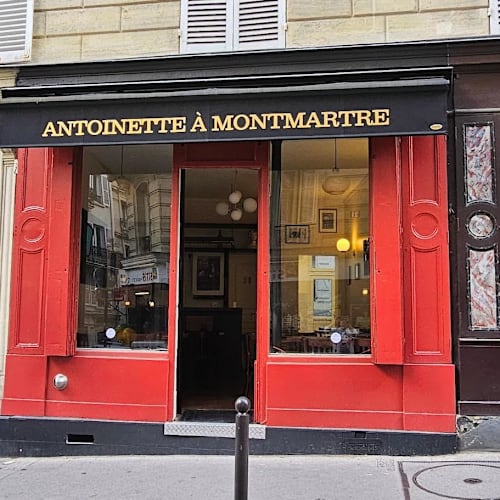 Antoinette à Montmartre, Paris