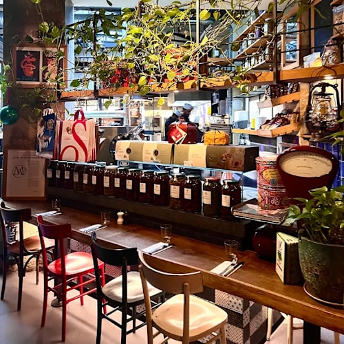 Les amis de Messina, Paris