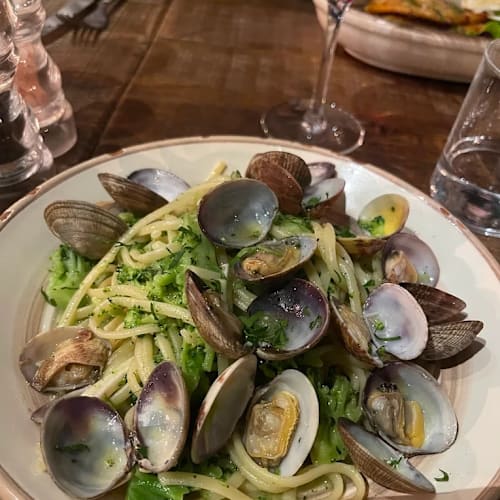 Les amis de Messina, Paris