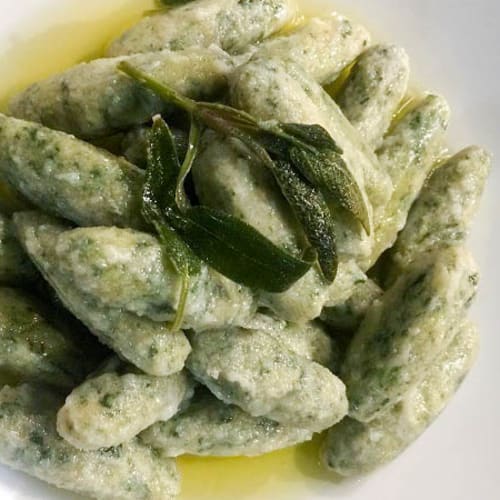 Jimmy'z Bar & Food, Varzi