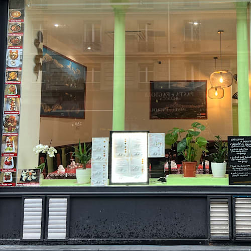 Rivières d'Himalaya, Paris