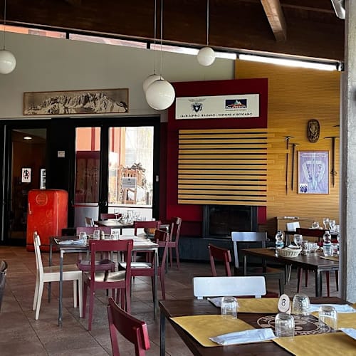 Il Rifugio in Città by Luca's pub, Bergamo