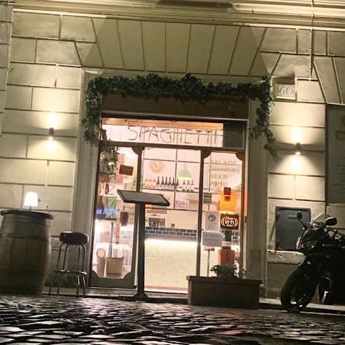 La bottega di Cesare, Roma