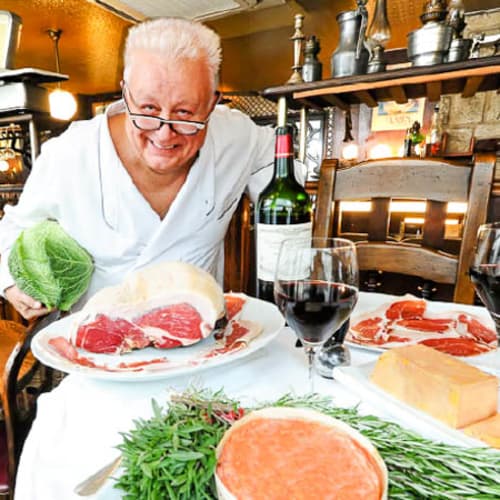 Le Bouclard, Paris
