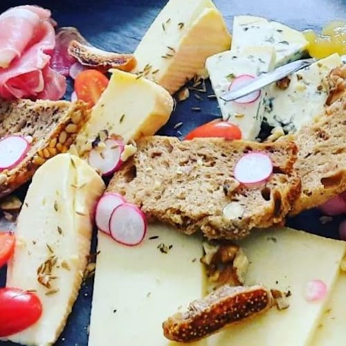 On N'en Fait Pas Tout Un Fromage!, Villefranche-sur-Saône