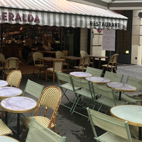 L'Esmeralda, Paris