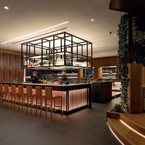 Manga Restaurant, Alessandro