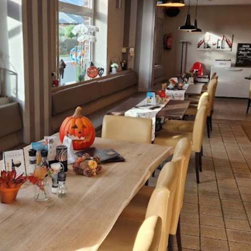 Bistro Berwien, Voeren