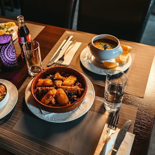 El Basha, Den Haag