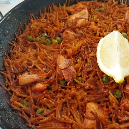 Perlazul, Barcelona