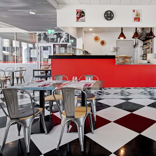 Mamma Franca Restaurant by The Bowling Balexert , Vernier