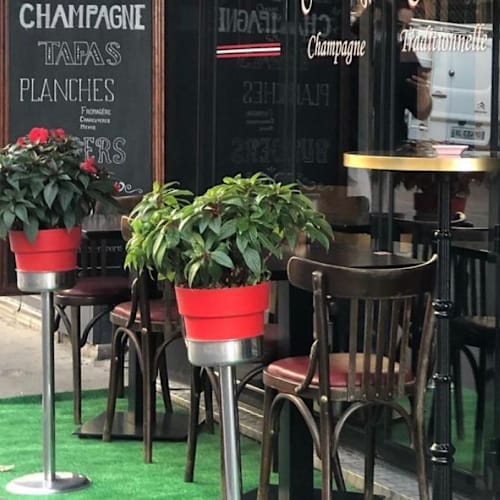 Avant scène, Paris