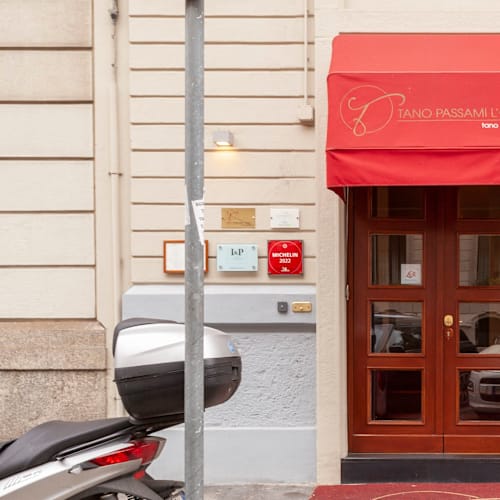 Tano passami l'olio, Milano