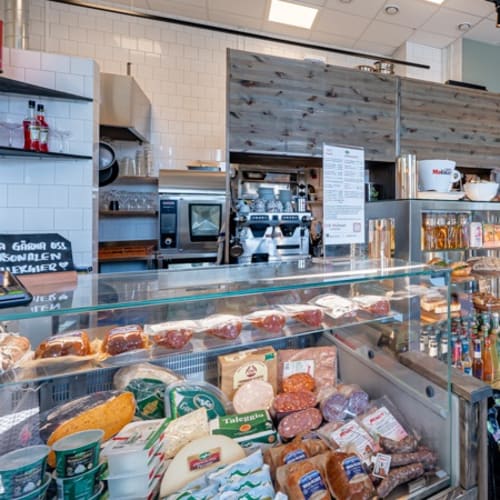 Deli Molinari Kvarnholmen - Vinbaren, Nacka