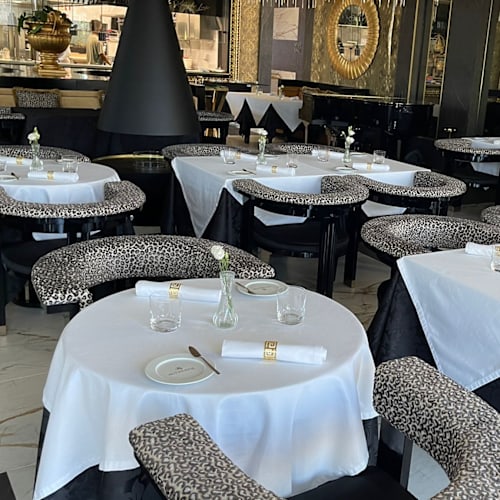 Authentic Restaurant, Almancil