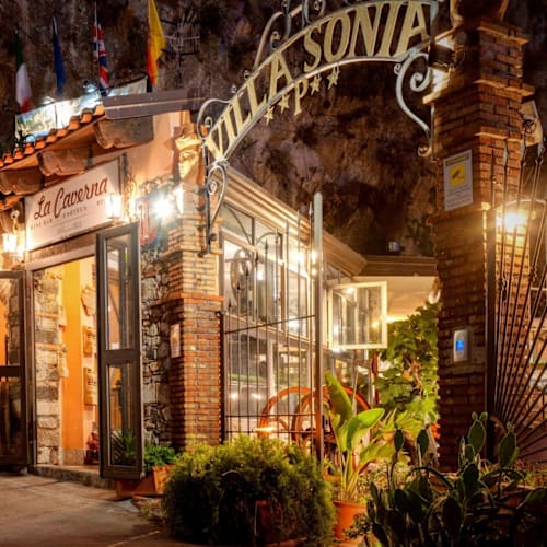 La Caverna Wine Bar, Castelmola