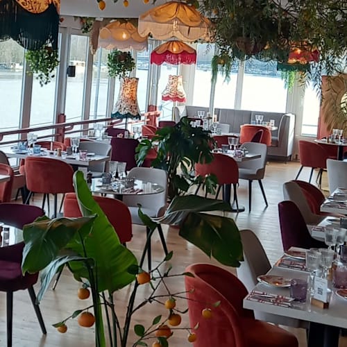 Aqua Restaurant, Suresnes