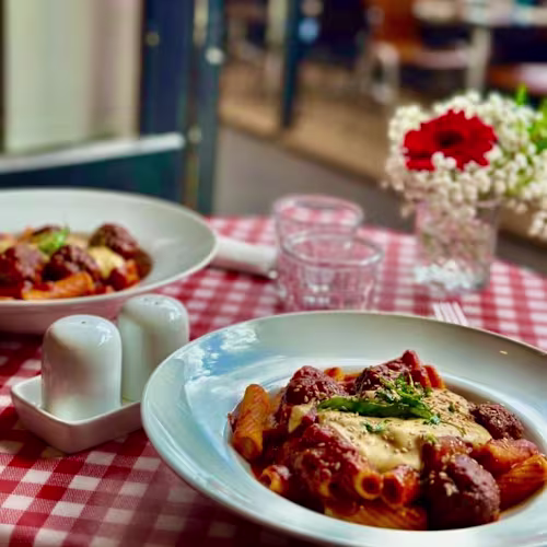 Le Café de la Gare, Clichy