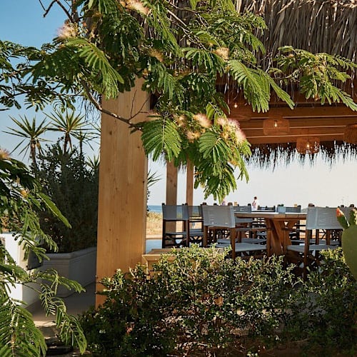 Brisa Beach House, Torre Pali