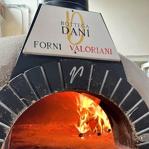 Bottega Dani, Cecina