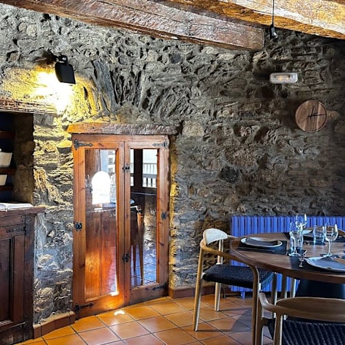 Llobarca Restaurant, Estamariu