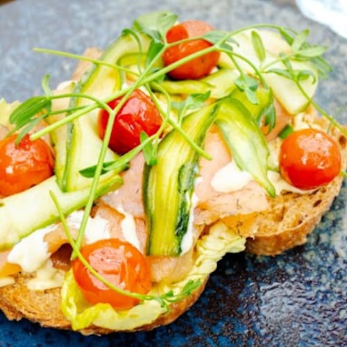 Gastrobar 9, Helden