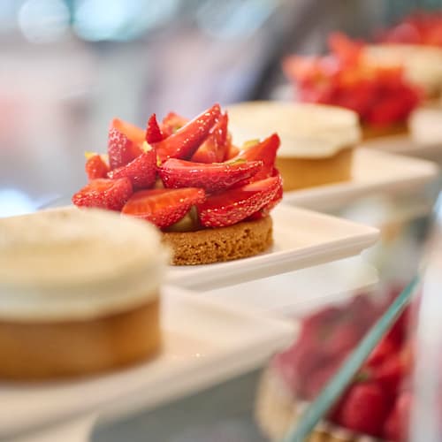 Le Café Valrose, Rougemont
