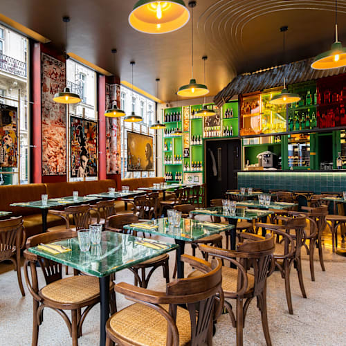 Naï Naï, Paris