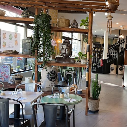 My Little Warung, Mantes-la-Jolie