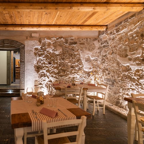 La Cantina, Piano