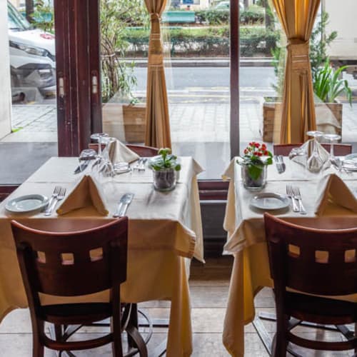 Le Janissaire, Paris