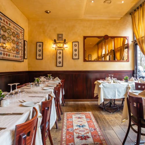 Le Janissaire, Paris