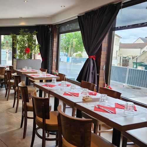Cafe des Lilas, Clamart