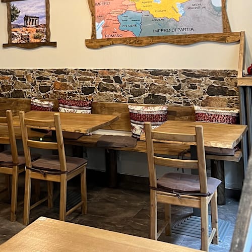 Casa Armenia. Cucina caucasica, Torino