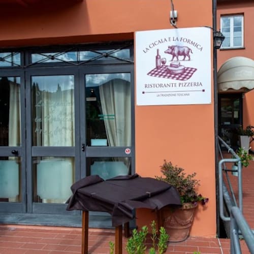 La Cicala e la Formica, Castelvecchio di Cómpito