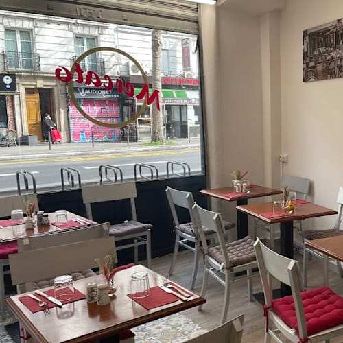 Chez Thanina , Paris