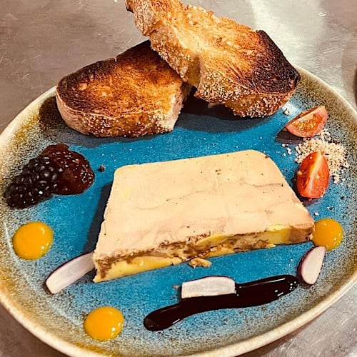 Le Bossu, Paris