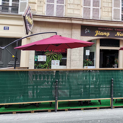 Jiang Nan, Paris
