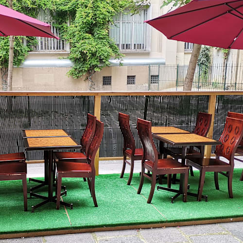 Jiang Nan, Paris