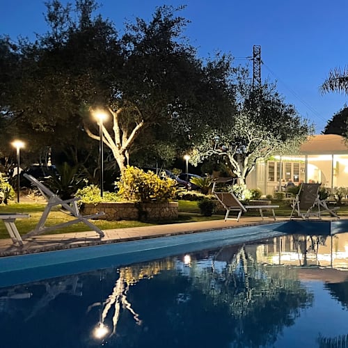 Villa Garden, Gasponi