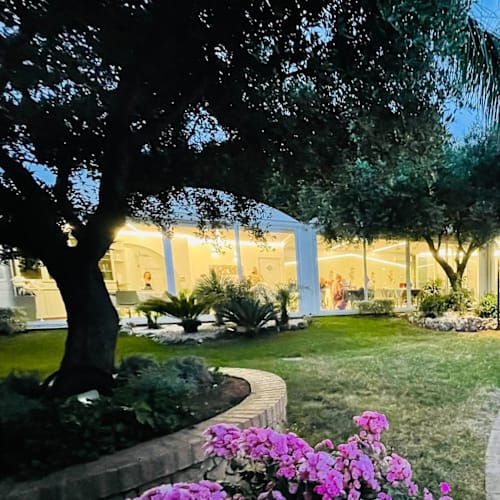 Villa Garden, Gasponi