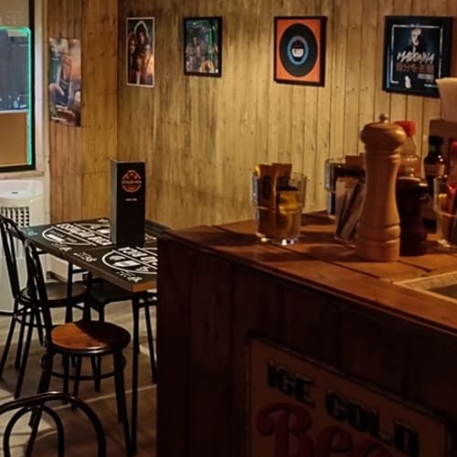 Estação Bica Pizza Pub, Lisboa